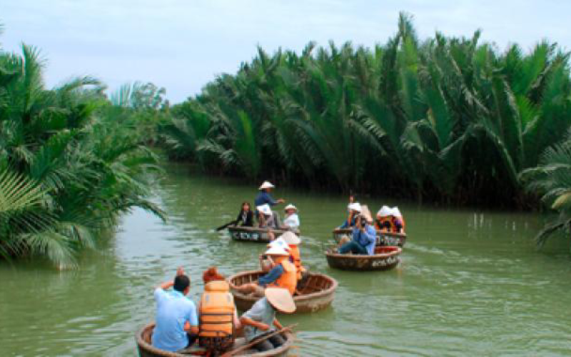 Bơi thuyền thúng